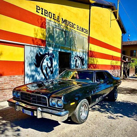 Pirola Music Ranch Guest House B&B Romano di Lombardia Exterior foto